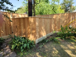 smith utility room fence w gate